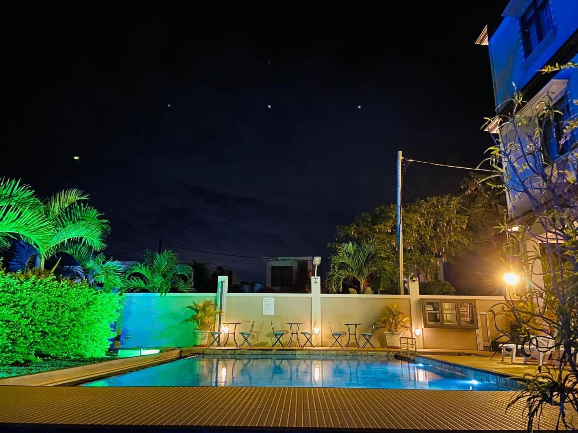 Morison Bay Hotel Grand Bay Buitenkant foto